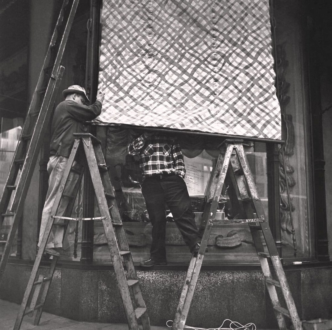 VIVIAN MAIER - Untitled (Ladders): Artist: VIVIAN MAIER Print Title: Untitled Medium: Duotone Photolithograph Printed 2010’s in China Image size (inches) approx. 9 x 9” COA Included Reserve: $40.00 Shipping: Domestic: Fla