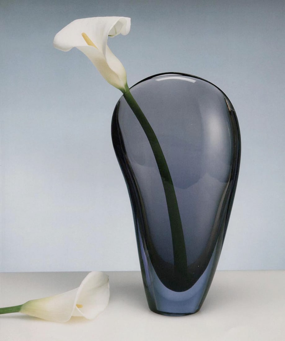 MAPPLETHORPE - Calla Lilies, 1985: Artist: MAPPLETHORPE Print Title: Calla Lilies, 1985 Medium:Duotone Print Printed 1990s in the Germany Image size (inches) approx. 11 x 9.5” Robert Mapplethorpe was an American photographer,