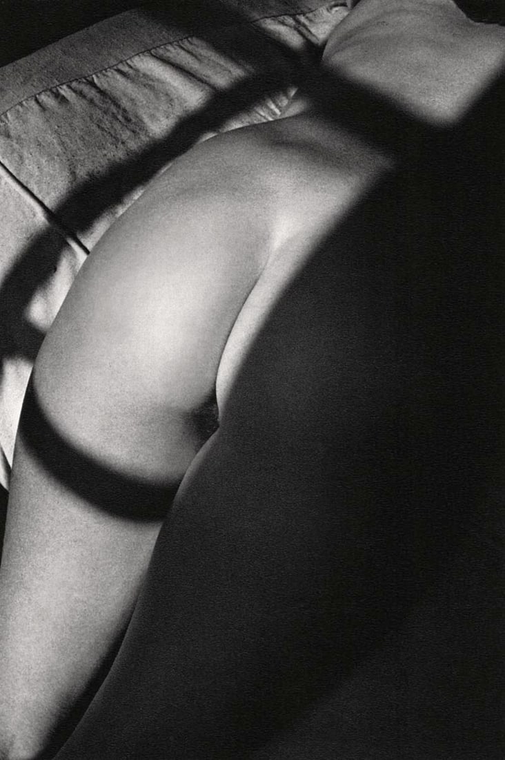 JEANLOUP SIEFF - Endormi, Paris,1981: Artist: JEANLOUP SIEFF Print Title: Endormi, Paris,1981 Medium: Sheet-Fed Gravure Printing Date: 1980's Printed in France Image Size approx: 4.5 x 6.25 inches Jeanloup Sieff (1933-2000) was a French p