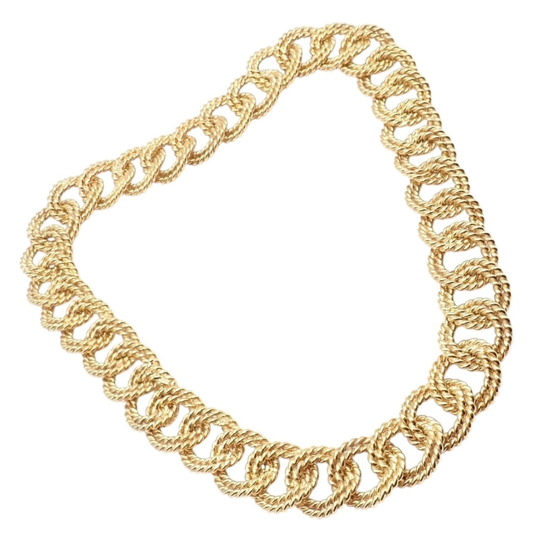 Rare! Authentic Verdura 18k Yellow Gold Rope Link Choker Necklace: Rare! Authentic Verdura 18k Yellow Gold Rope Link Choker Necklace About This Piece: Radiating timeless elegance, this Authentic Verdura choker necklace is crafted in luminous 18k yellow gold with a di