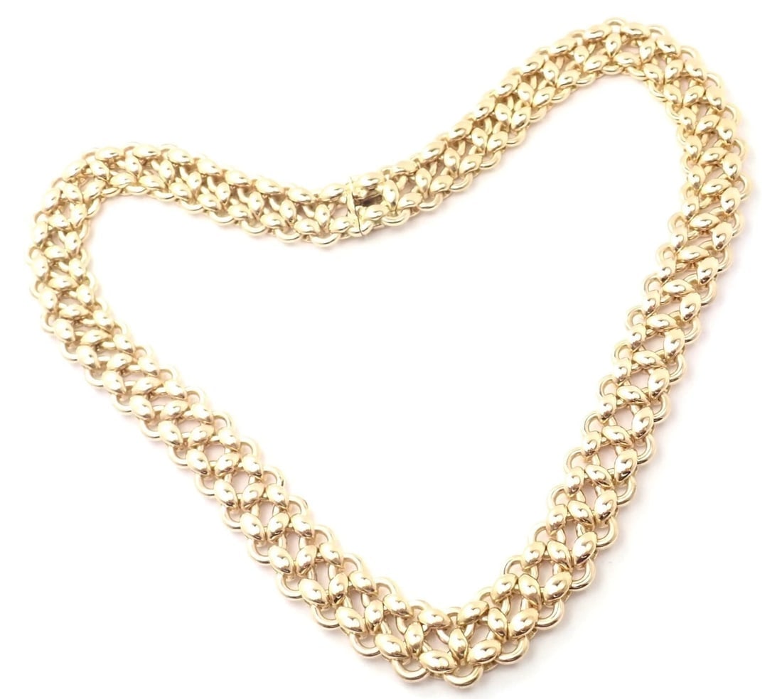 Rare! Vintage Authentic Hermes 18k Yellow Gold Link Necklace: Rare! Vintage Authentic Hermes 18k Yellow Gold Link Necklace About This Piece: Metal: 18k Yellow Gold Measurements: Chain Length: 15.5" Weight: 140.6 grams Width: 13.5mm Hallmarks: Hermes 750 2S743 T