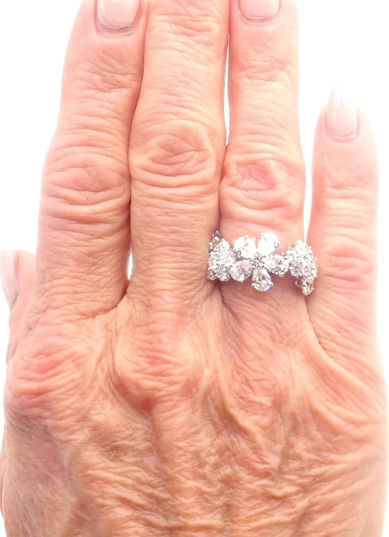 Authentic! Van Cleef & Arpels Folie des Pres 18k White Gold Diamond Flower Ring - 11