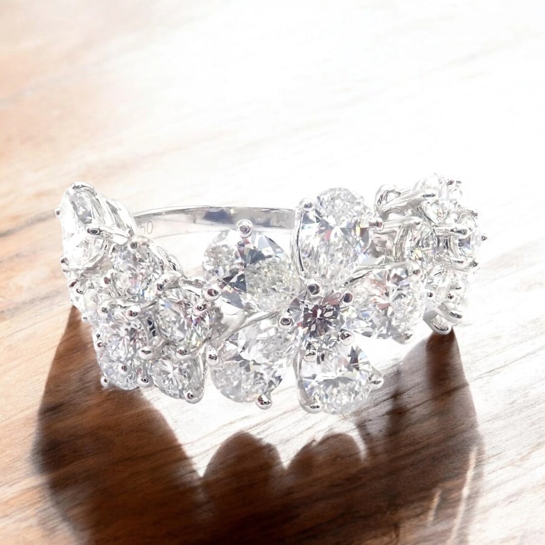 Authentic! Van Cleef & Arpels Folie des Pres 18k White Gold Diamond Flower Ring - 2