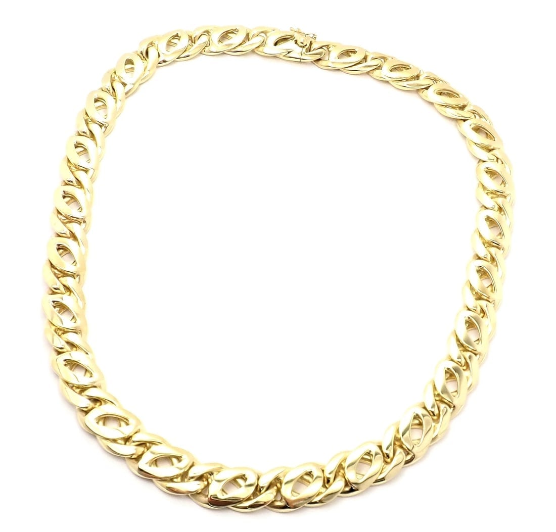 Rare! Authentic Vintage Cartier 18k Yellow Gold Link Chain Necklace: Rare! Authentic Vintage Cartier 18k Yellow Gold Link Chain Necklace About This Piece: T3280mhtdd Metal: 18k Yellow Goold Length: 15 3/4" Weight: 123.8 grams Width: 11mm Hallmarks: Cartier 750 Italy 3