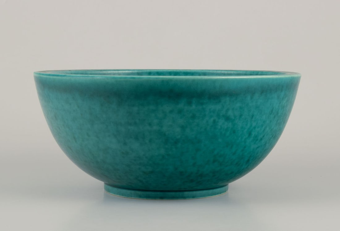 Wilhelm Kåge for Gustavsberg. Very large ceramic bowl from the "Argenta" series. Mid-20th C. - 3