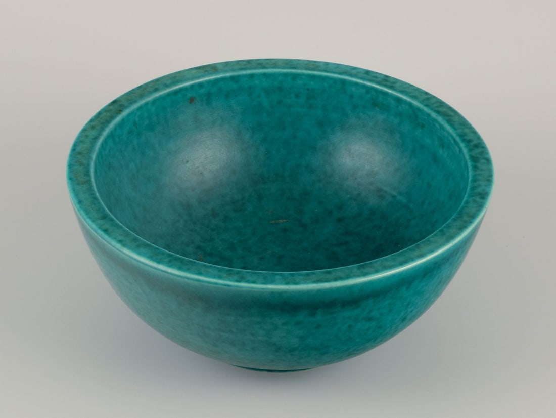 Wilhelm Kåge for Gustavsberg. Very large ceramic bowl from the "Argenta" series. Mid-20th C. - 4