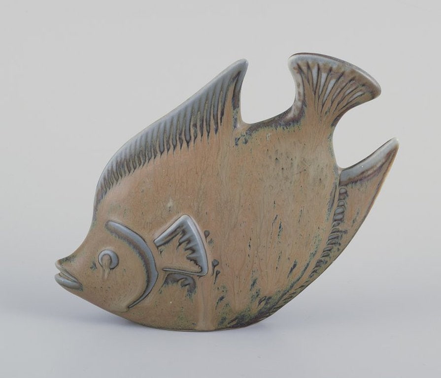 Gunnar Nylund for Rörstrand, Sweden. Ceramic figurine in the shape of a fish. Mid-20th century. - 2
