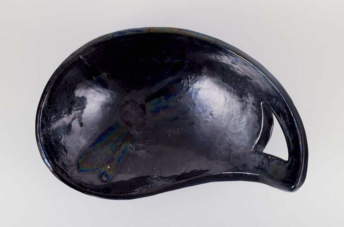 Biot, France. Large unique ceramic bowl. Organic form. 1970s. - 6