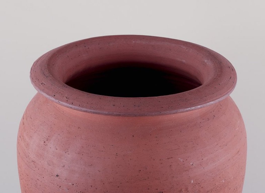 Kähler, Denmark. Large floor vase of unglazed red clay. Mid 20th century. - 4
