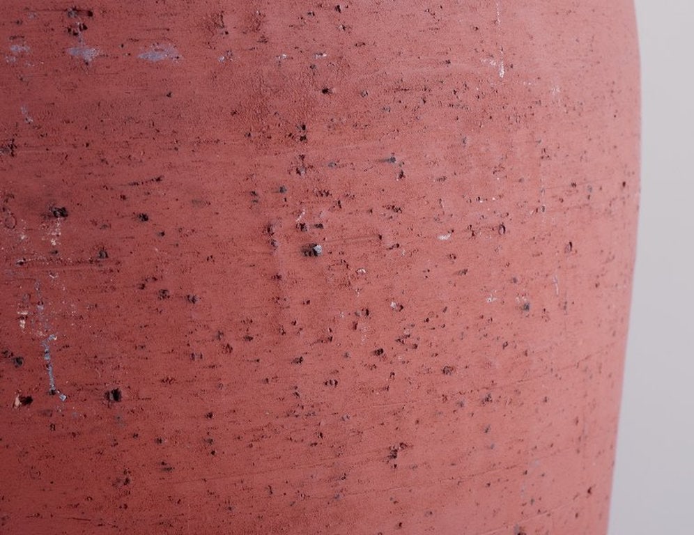 Kähler, Denmark. Large floor vase of unglazed red clay. Mid 20th century. - 5