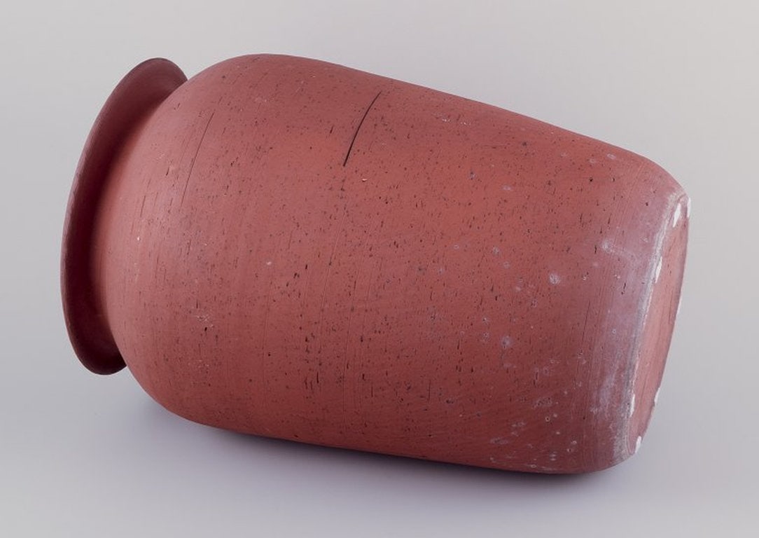 Kähler, Denmark. Large floor vase of unglazed red clay. Mid 20th century. - 7