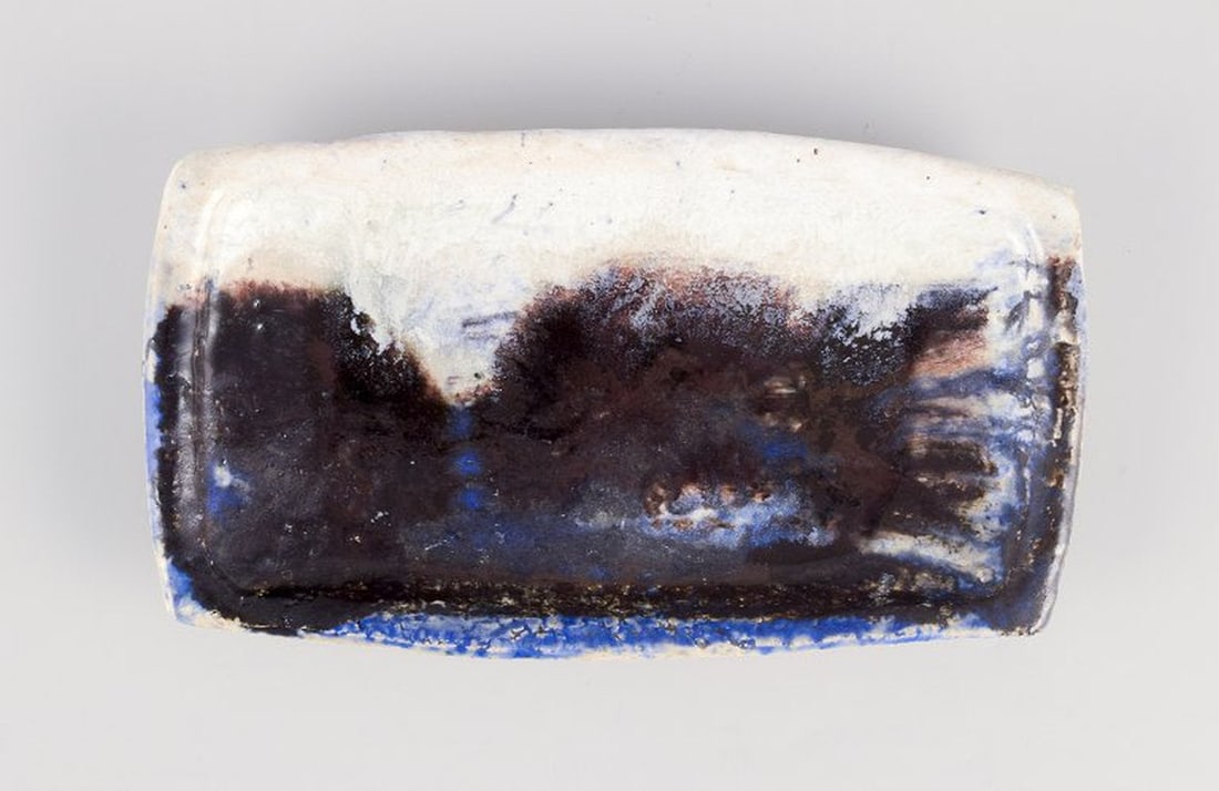 Jeppe Hagedorn-Olsen, Danish ceramist. Unique bowl in earthenware with abstract motifs. 1970s. - 3