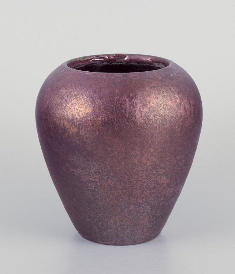 Jens Petersen, Danish ceramicist. Unique vase in matte and shiny lustre glaze. Circa 1920. - 2