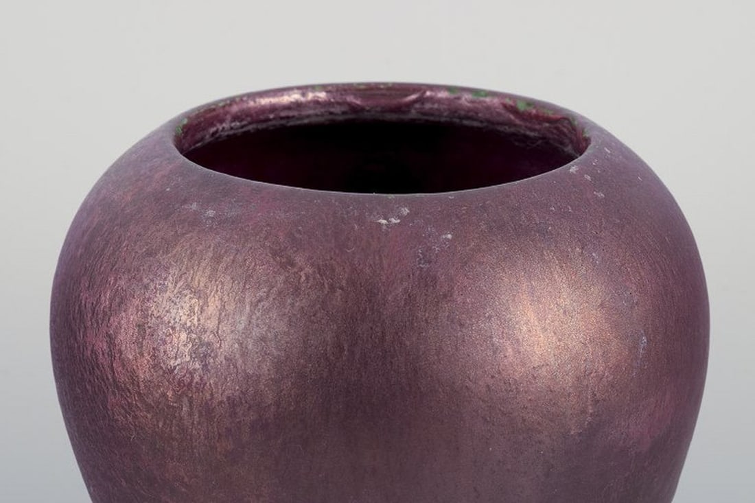 Jens Petersen, Danish ceramicist. Unique vase in matte and shiny lustre glaze. Circa 1920. - 4