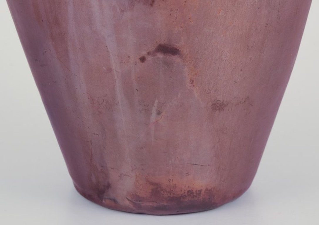 Jens Petersen, Danish ceramicist. Large unique vase in shiny lustre glaze. Circa 1920. - 6