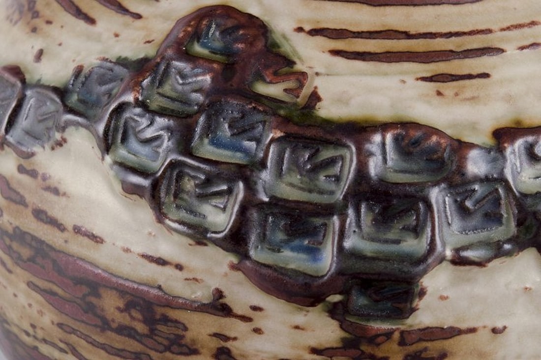 Jørgen Mogensen for Royal Copenhagen. Large round ceramic vase. Geometric pattern in relief. - 5