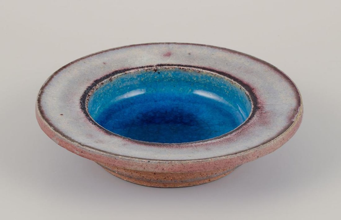 Nils Kähler for Kähler, Denmark. Two ceramic bowls with turquoise glazed interior. Ca. - 7