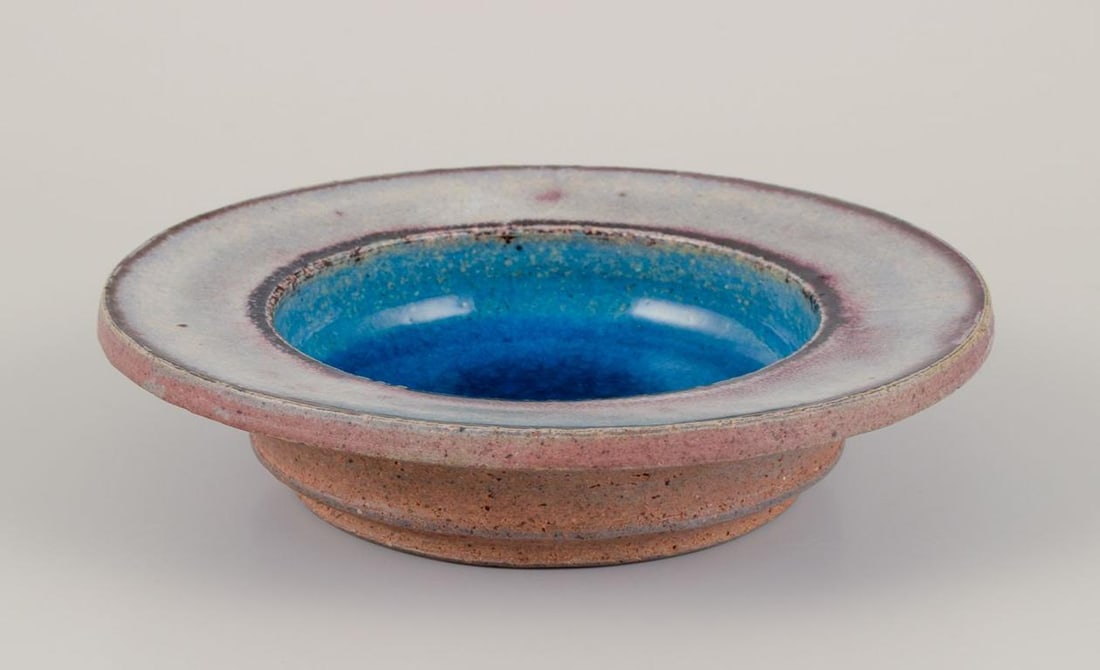 Nils Kähler for Kähler, Denmark. Two ceramic bowls with turquoise glazed interior. Ca. - 8