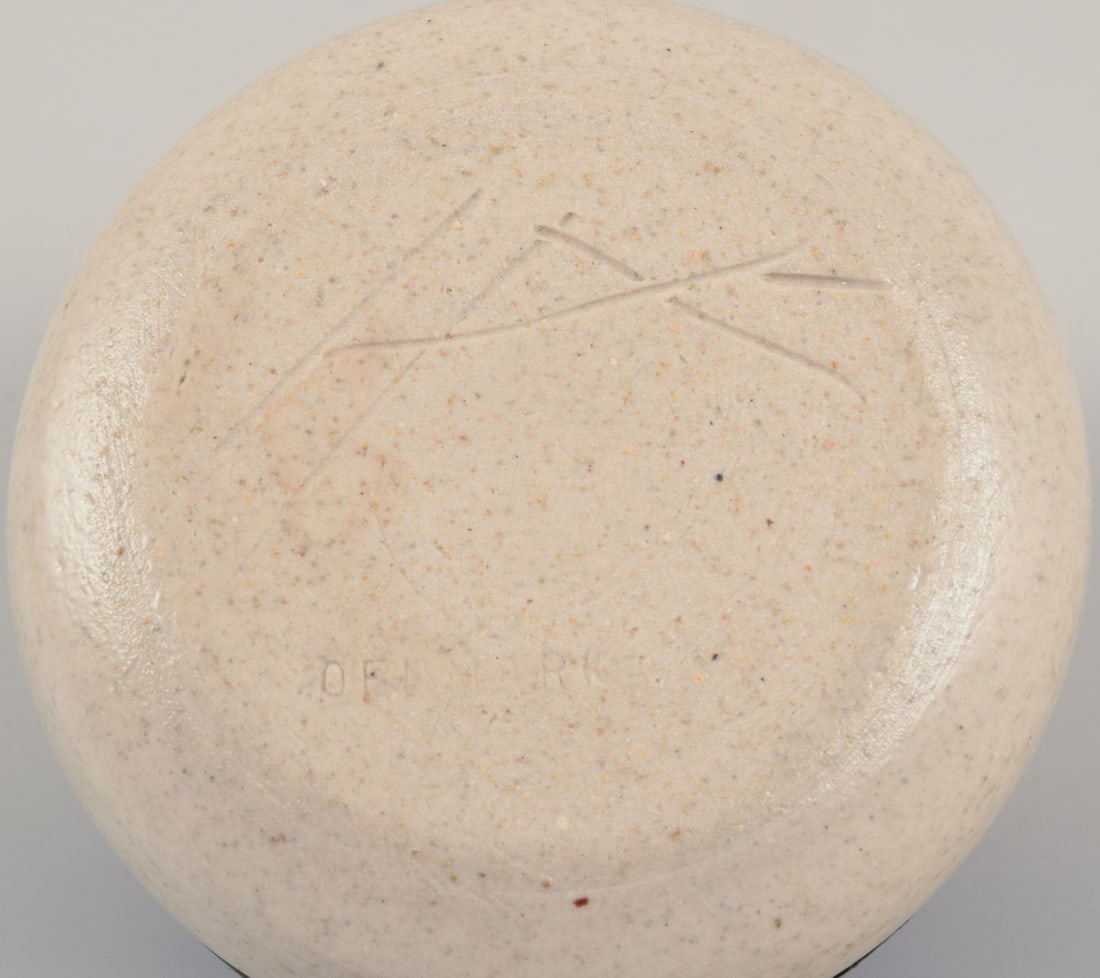 Kähler, Denmark. Four small ceramic bowls glazed in sandy tones. Ca. 1970 - 7