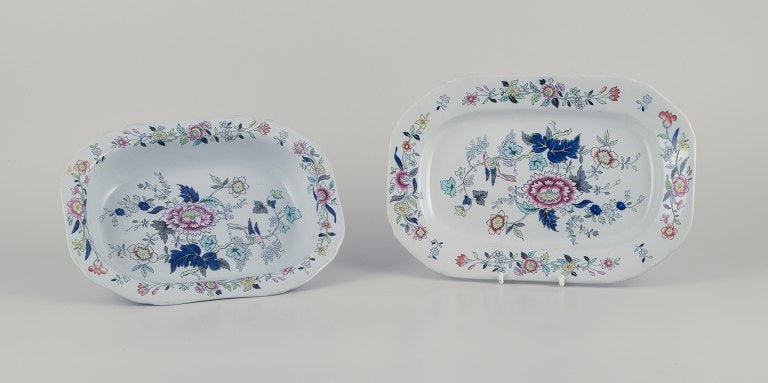 Copeland Spode, England. Set of oval dish and bowl in faience with flower and bird motifs. Approx. - 2