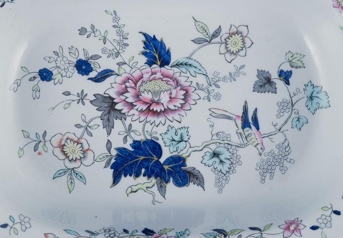 Copeland Spode, England. Set of oval dish and bowl in faience with flower and bird motifs. Approx. - 5