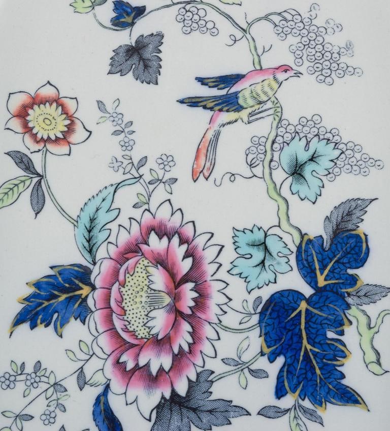 Copeland Spode, England. Set of oval dish and bowl in faience with flower and bird motifs. Approx. - 7