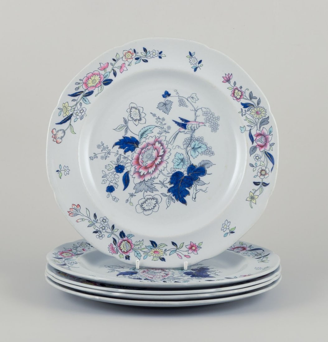 Copeland Spode, England. Five dinner plates in faience with flower and bird motifs. Approx. 1930s. - 2