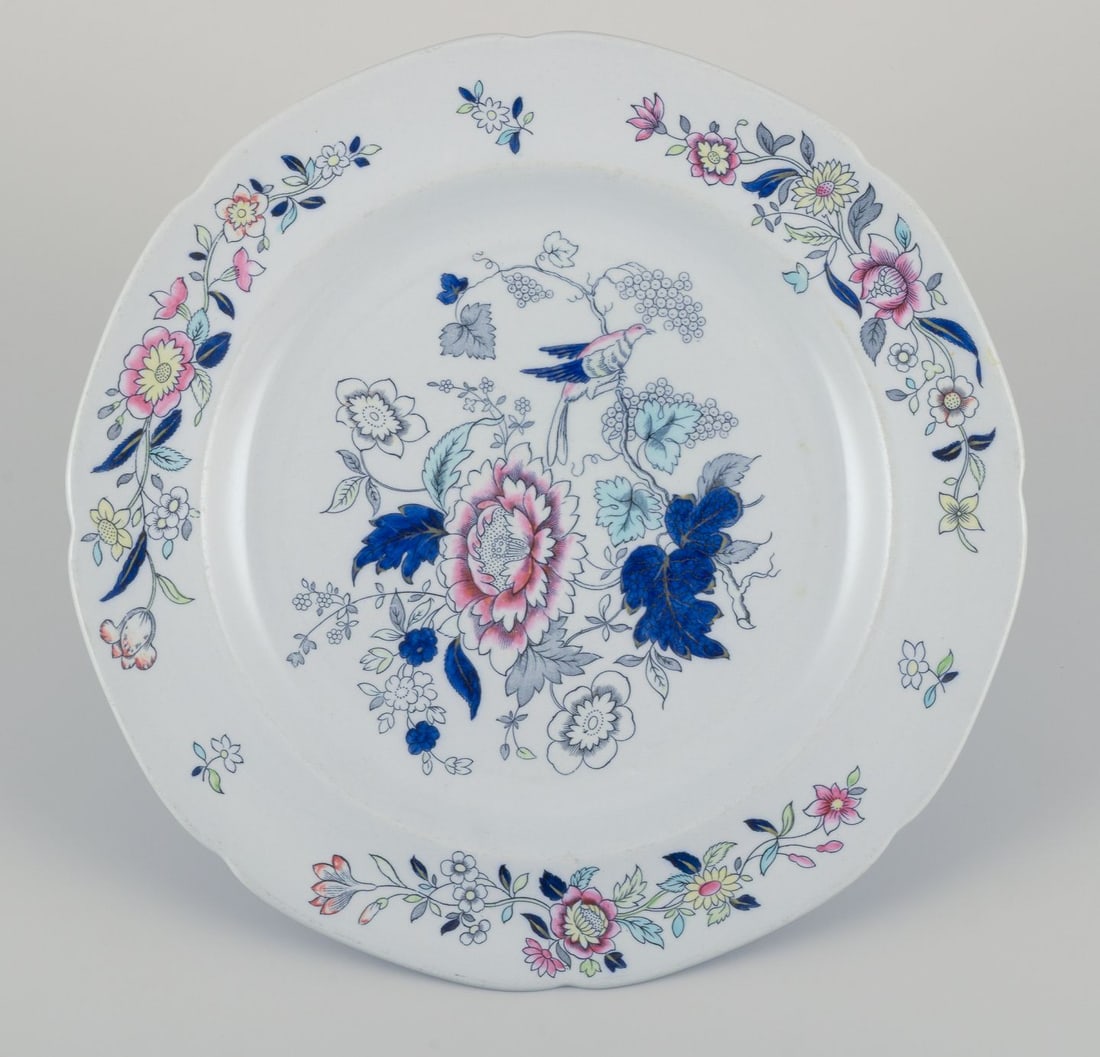 Copeland Spode, England. Five dinner plates in faience with flower and bird motifs. Approx. 1930s. - 3