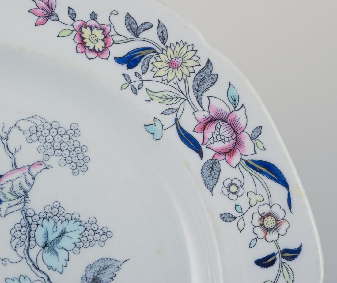 Copeland Spode, England. Five dinner plates in faience with flower and bird motifs. Approx. 1930s. - 5