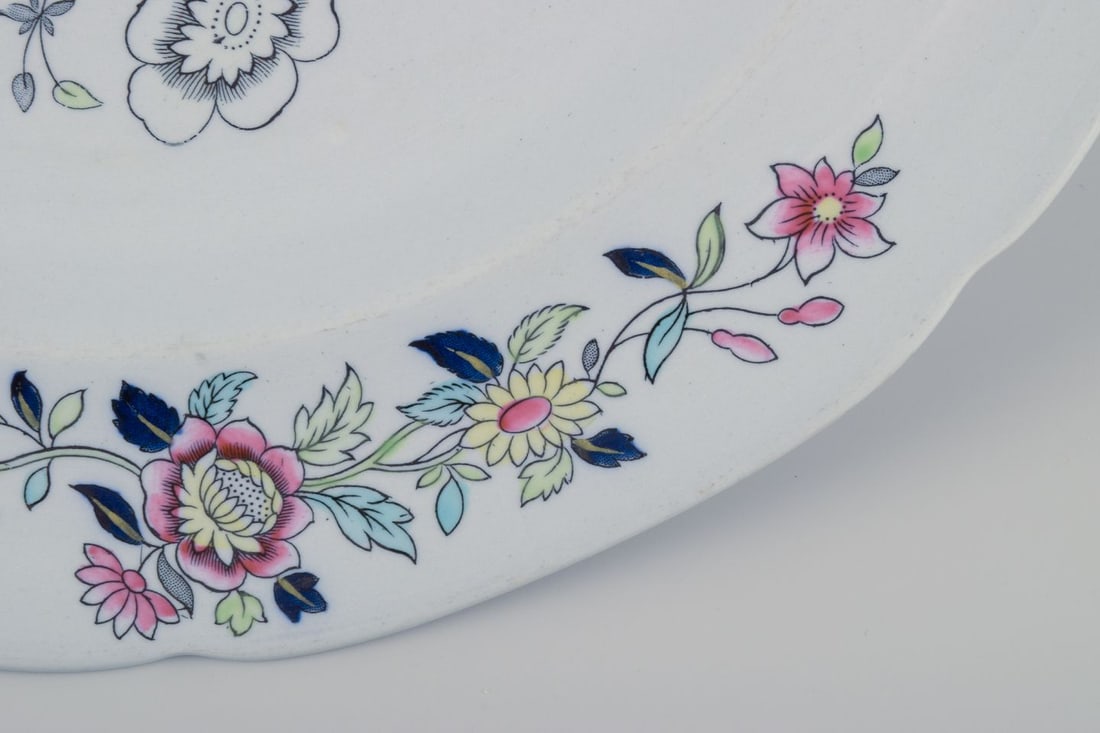 Copeland Spode, England. Five dinner plates in faience with flower and bird motifs. Approx. 1930s. - 7