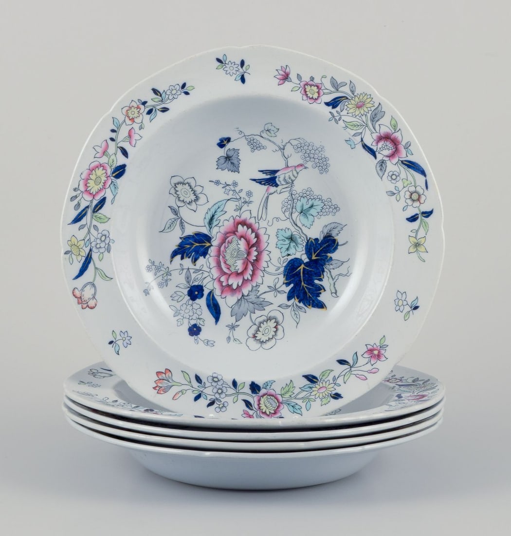 Copeland Spode, England. Five deep plates in faience with flower and bird motifs. Approx. 1930s. - 2