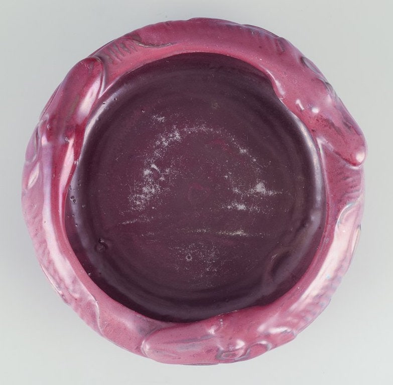 Karl Hansen Reistrup for Kähler, Denmark. Art Nouveau ceramic bowl. Modeled with fish in - 6