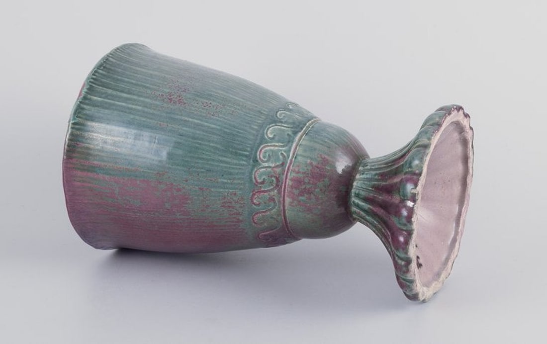 E.B.S. Klint, Danish ceramist. Unique ceramic vase. Glossy glaze in violet and green hues. Mid-20th - 7