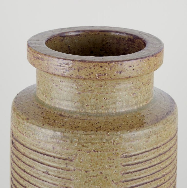 Per Linnemann-Schmidt for Palshus, Denmark. Large and impressive ceramic floor vase. - 4