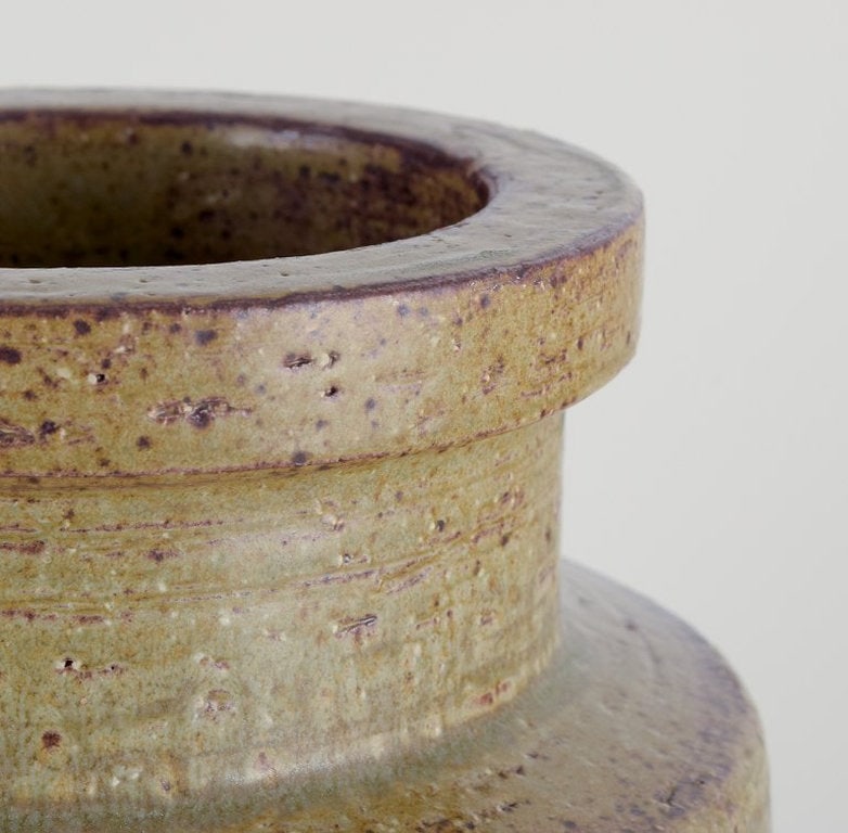 Per Linnemann-Schmidt for Palshus, Denmark. Large and impressive ceramic floor vase. - 5