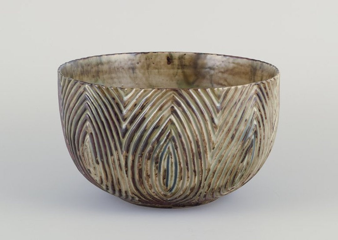 Axel Salto for Royal Copenhagen. Large and impressive ceramic bowl. 1964. - 2