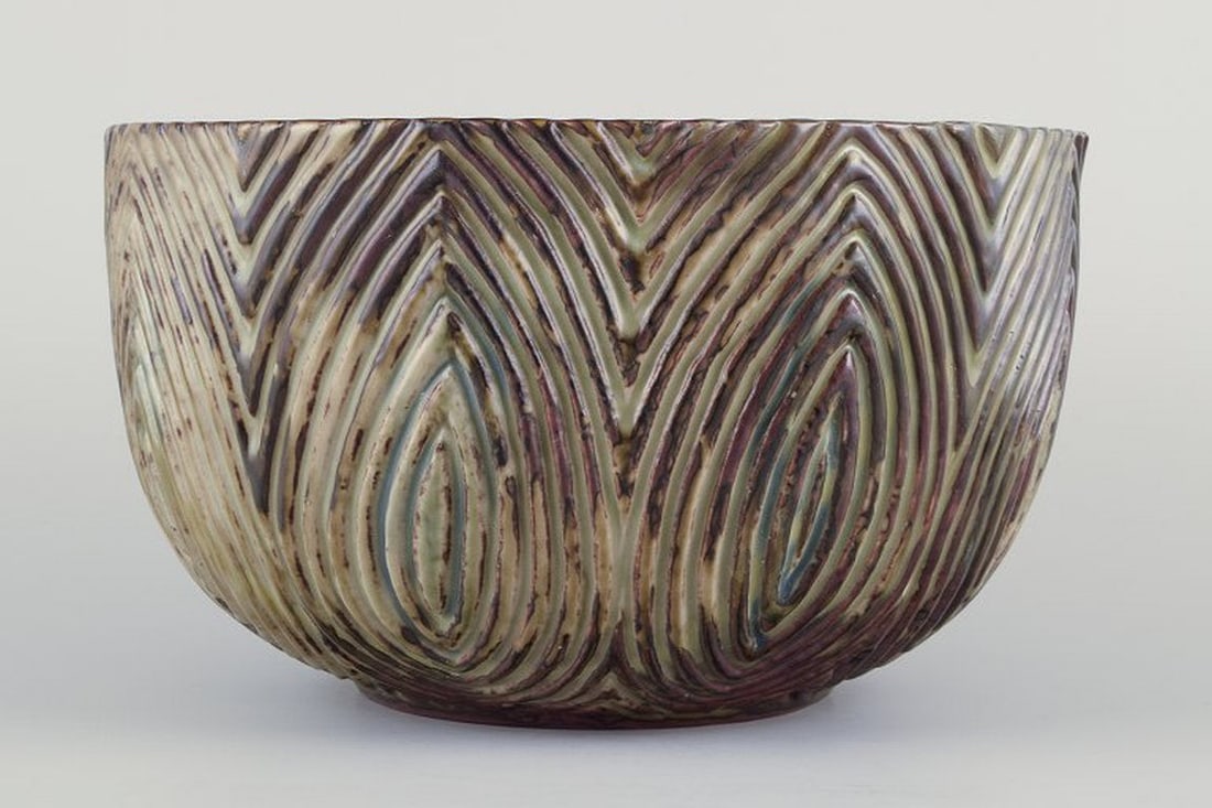 Axel Salto for Royal Copenhagen. Large and impressive ceramic bowl. 1964. - 4