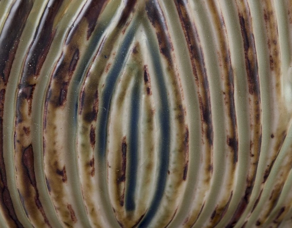 Axel Salto for Royal Copenhagen. Large and impressive ceramic bowl. 1964. - 6