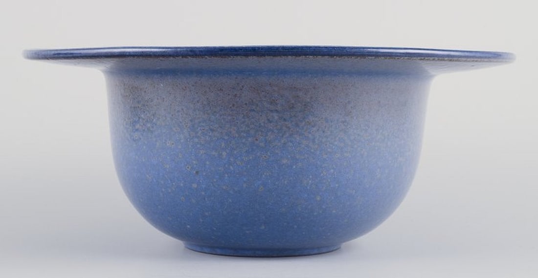 Allan Hytholm, Danish studio ceramist. Large unique ceramic bowl. Late 20th century. - 5