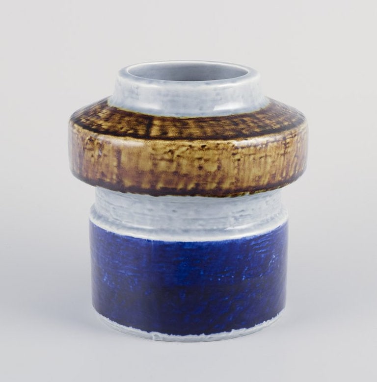 Olle Alberius for Rörstrand, Sweden. 'Titus' ceramic vase in stoneware. 1960s/70s. - 2