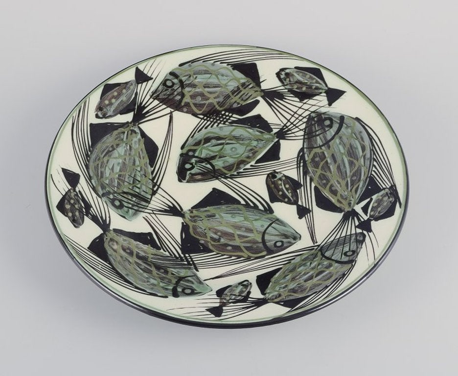 Astrid Tjalk for Kähler, Denmark. Large unique ceramic dish. Mid-20th century. - 2