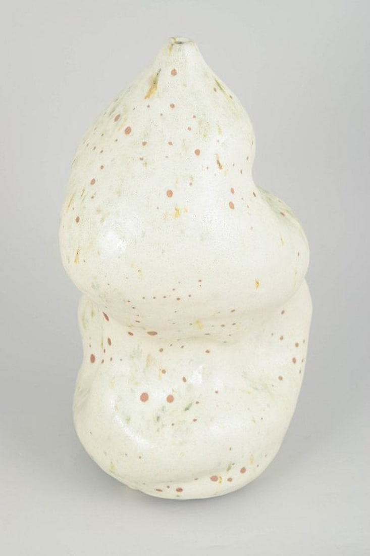 Christina Muff, contemporary Danish ceramic artist. Large hand-modelled, organic shaped, vessel with - 3