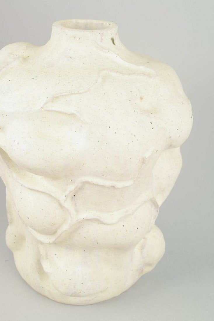 Christina Muff, contemporary Danish ceramic artist. Large hand-modelled organic shaped, vessel with - 5