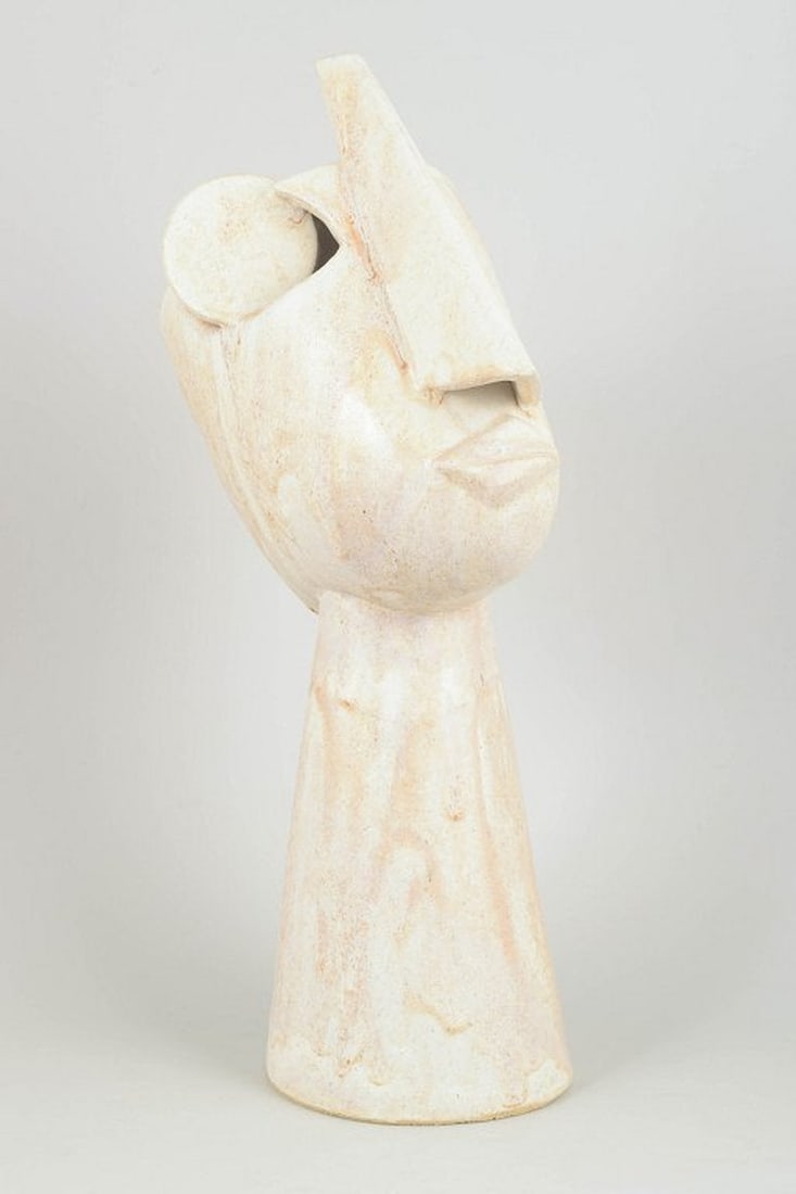 Christina Muff, contemporary Danish ceramic artist. Tall hand-modelled cubist stoneware face. 2025 - 2