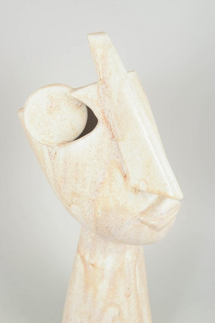 Christina Muff, contemporary Danish ceramic artist. Tall hand-modelled cubist stoneware face. 2025 - 3