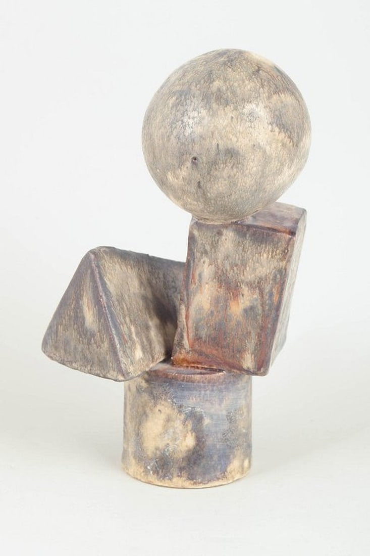 Christina Muff, contemporary Danish ceramic artist. Stoneware sculpture, cubistic style. 2023 - 4