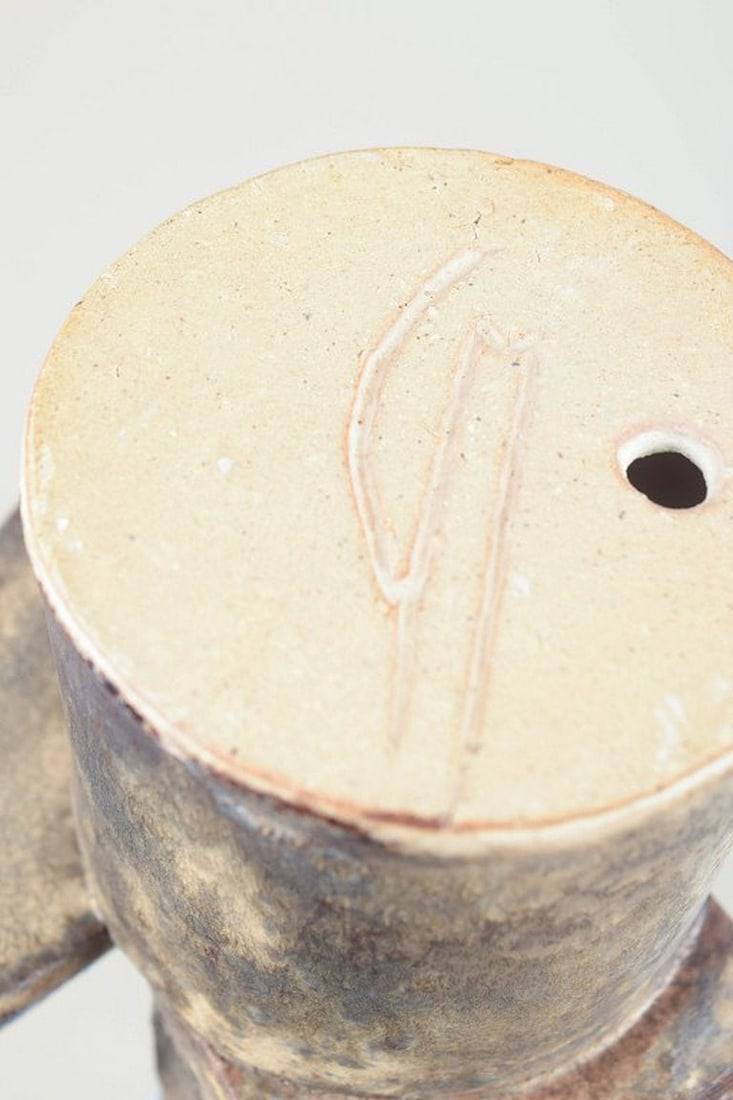 Christina Muff, contemporary Danish ceramic artist. Stoneware sculpture, cubistic style. 2023 - 6