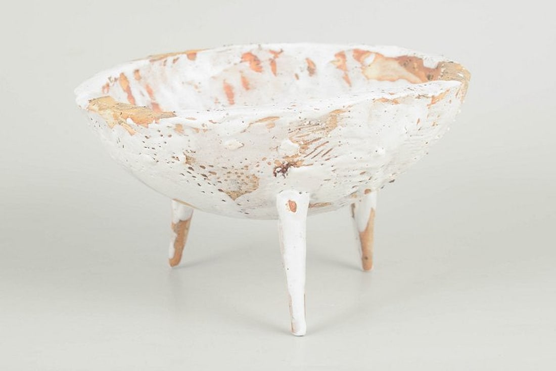 Christina Muff, contemporary Danish ceramic artist. One of a kind stoneware bowl on three pointed (1 of 6)
