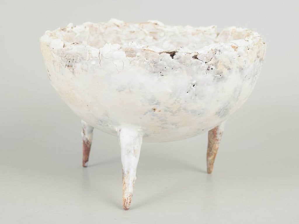 Christina Muff, contemporary Danish ceramic artist. One of a kind stoneware bowl on three pointed - 5
