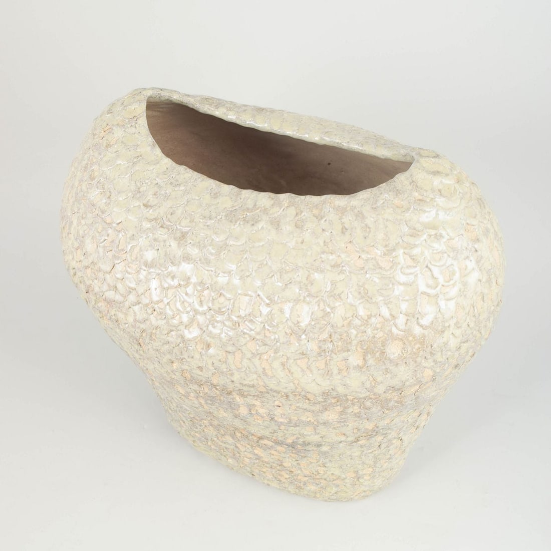 Christina Muff, contemporary Danish ceramic artist. Large unglazed vessel in reused stoneware clay. - 3